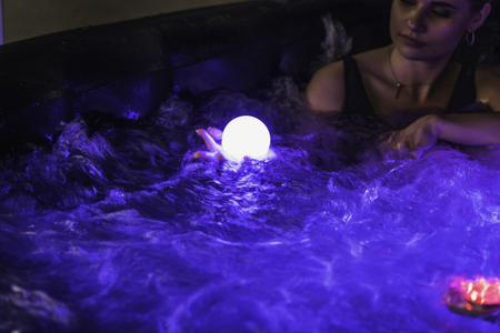 THUNDER floating LED lamp
