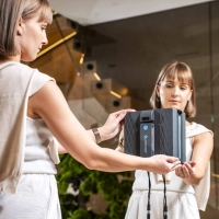 ROBOWAY RW-5 window cleaning robot