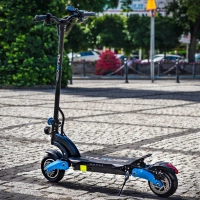 THUNDER FLUX 1000W 48V 18Ah electric scooter